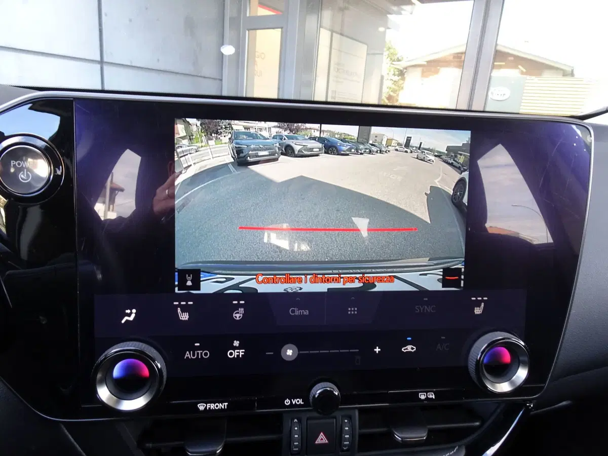 Lexus NX usata a Venezia (18)