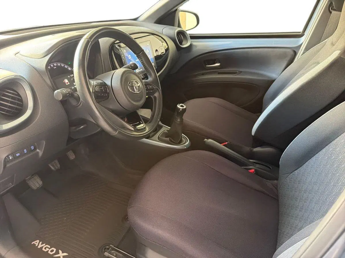 Toyota Aygo X usata a Catania (6)