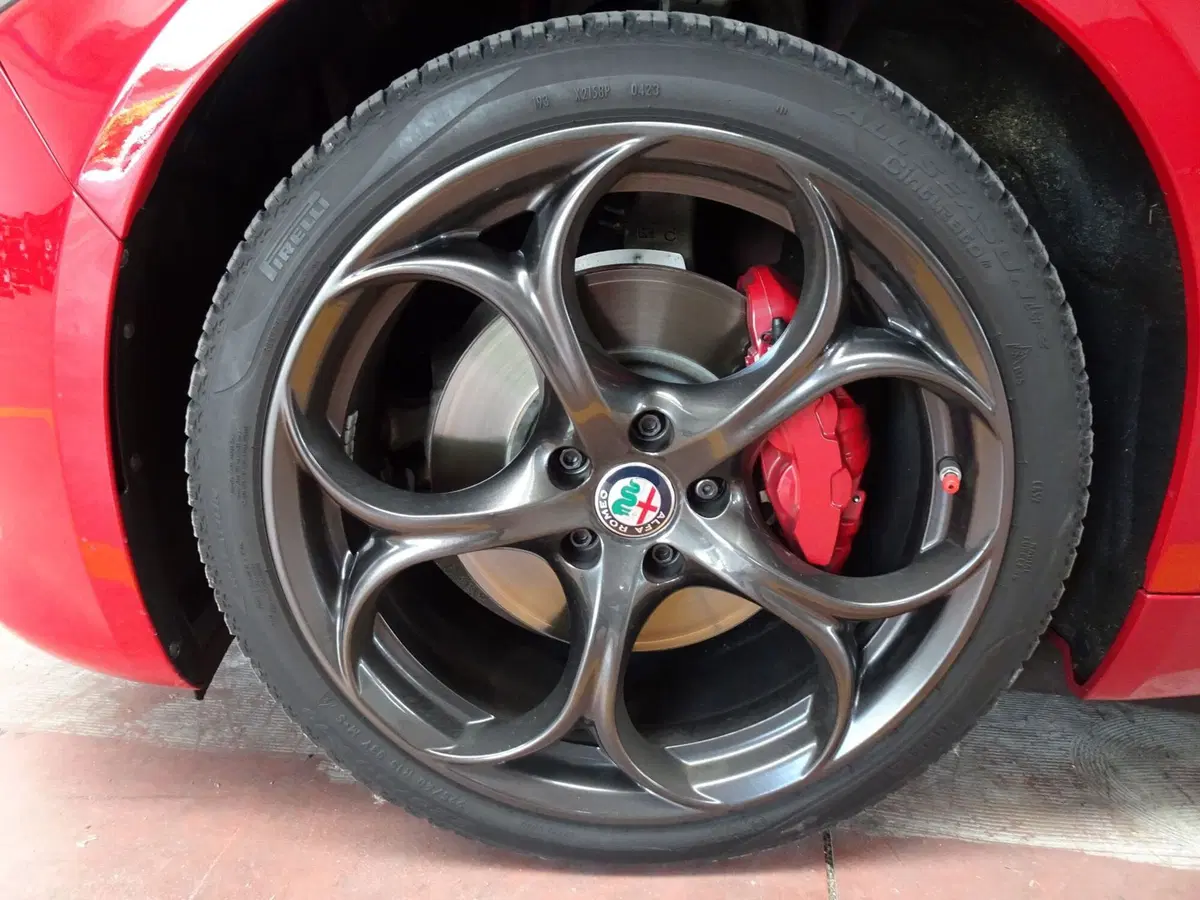 Alfa Romeo Giulia usata a Treviso (9)