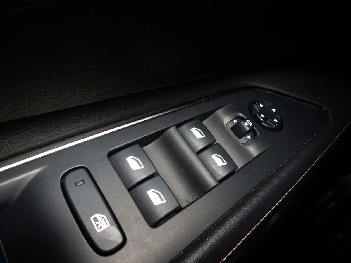 Peugeot 3008 usata a Treviso (12)