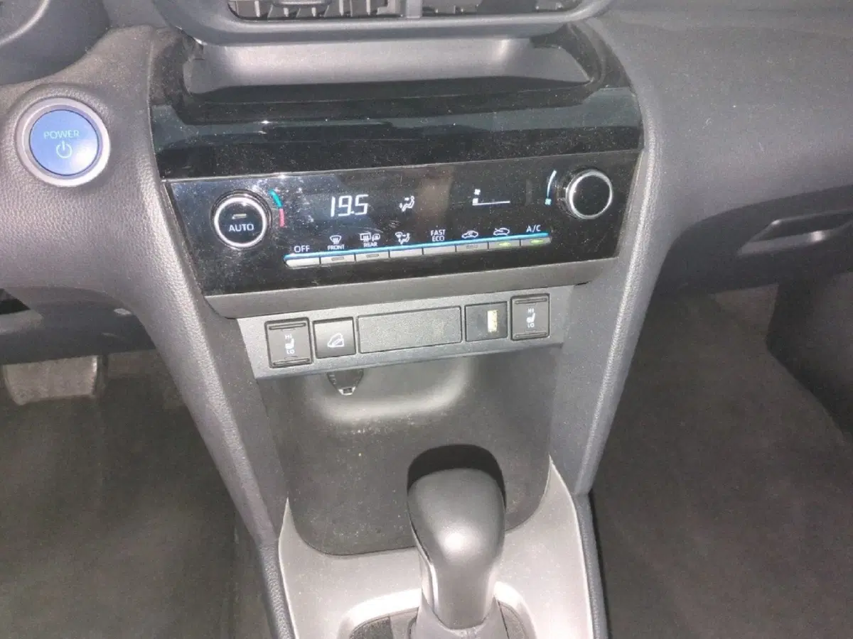 Toyota Yaris Cross usata a Milano (15)