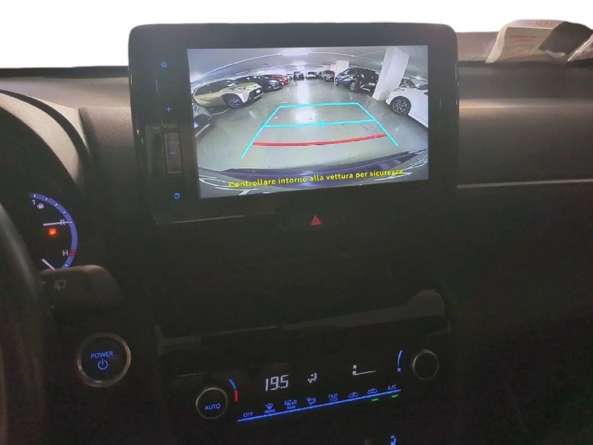 Toyota Yaris Cross usata a Milano (18)