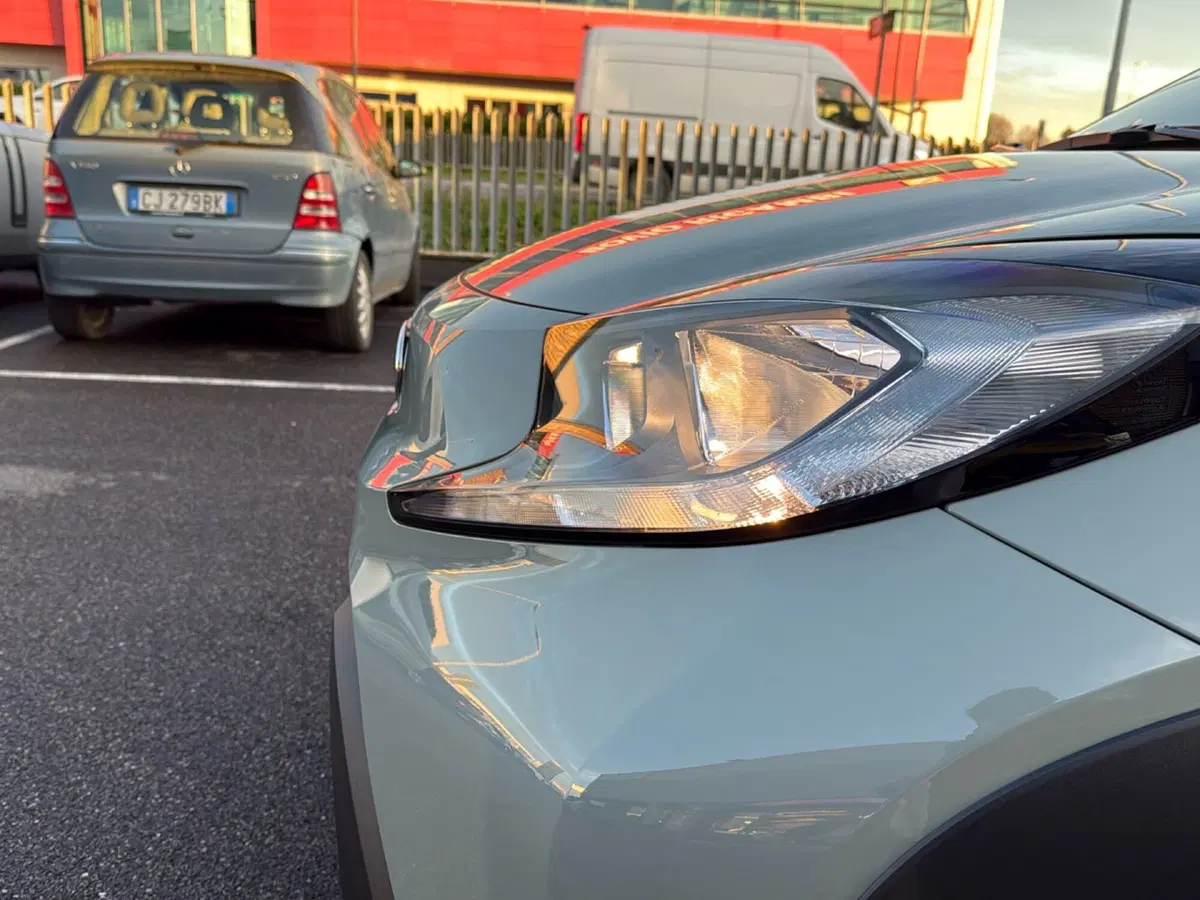 Toyota Aygo X nuova a Mantova (12)