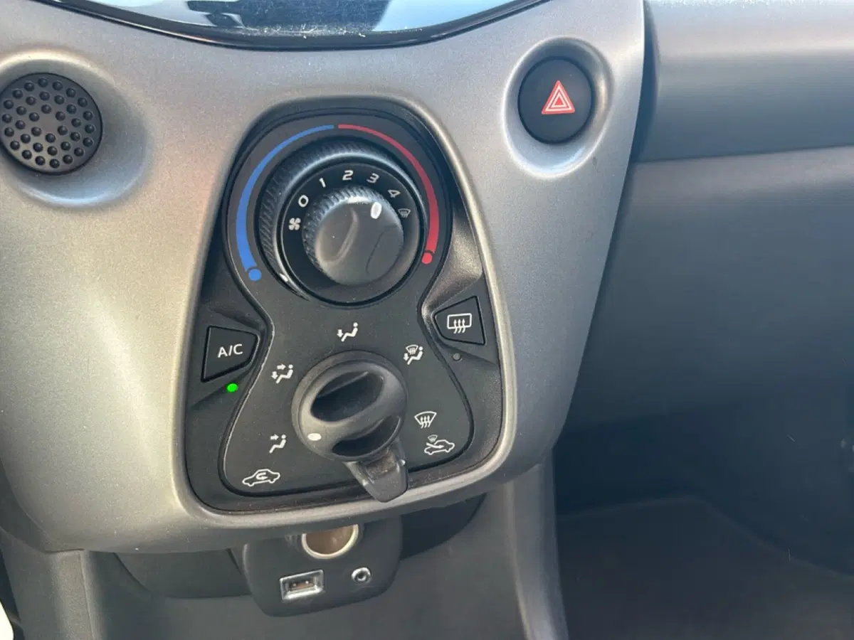 Toyota Aygo usata a Bologna (13)
