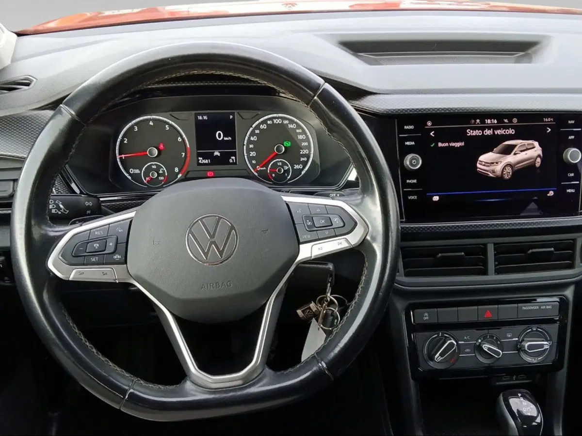 Volkswagen T-Cross usata a Siena (8)