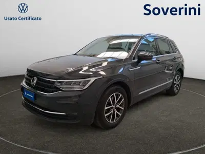 Volkswagen Tiguan 1.5 TSI 150 CV ACT Life del 2023 usata a Bologna