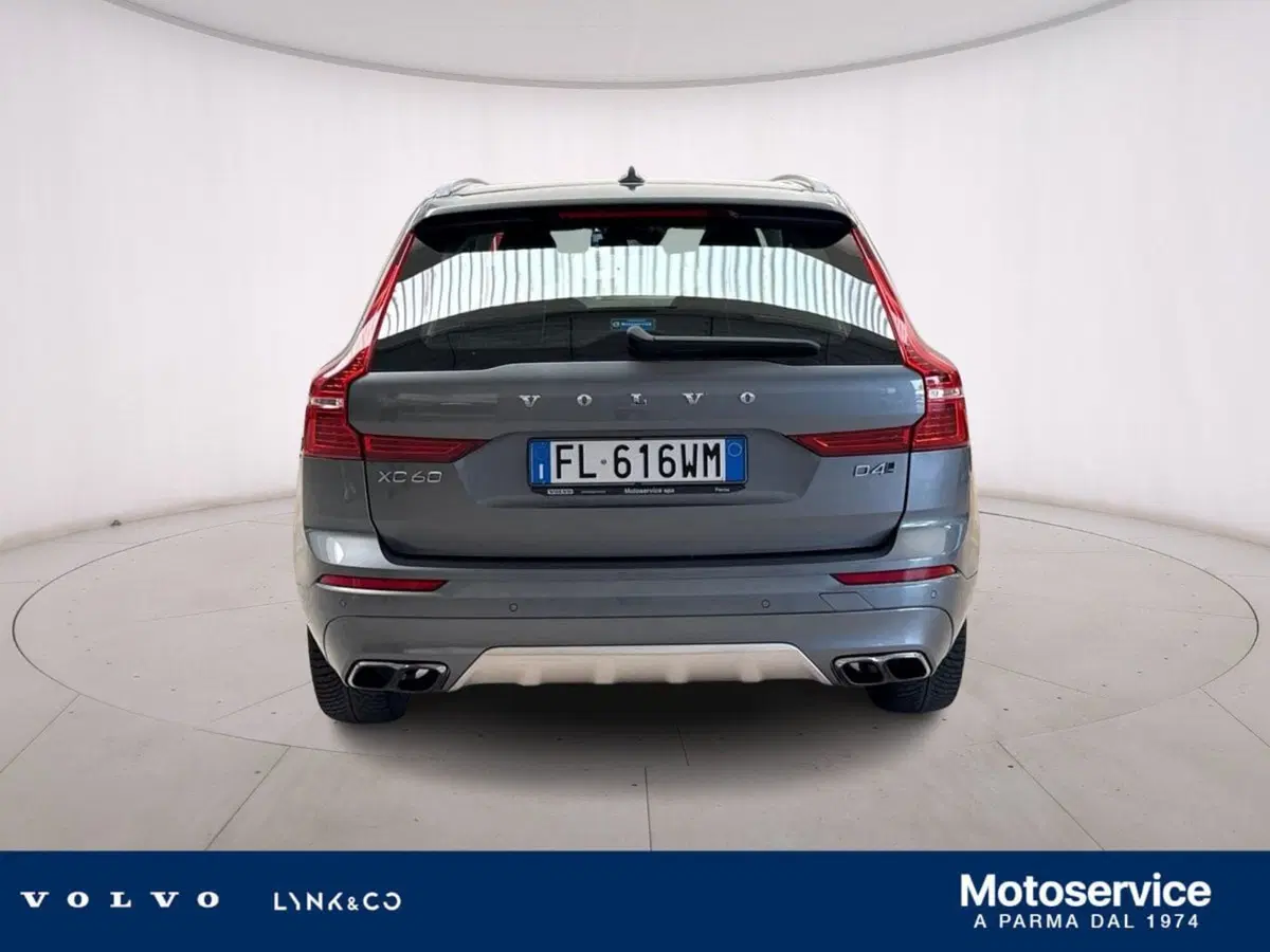 Volvo XC60 usata a Parma (10)