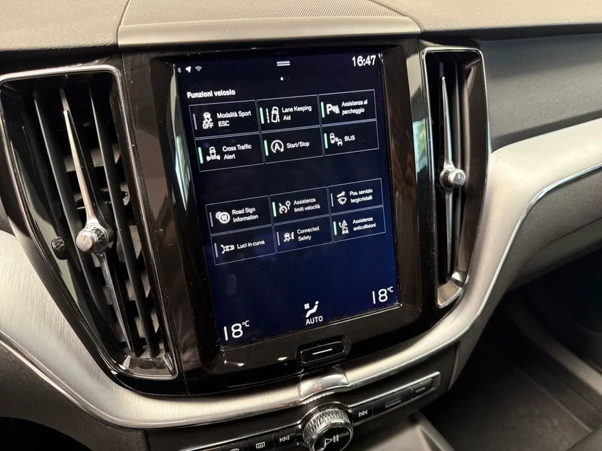 Volvo XC60 usata a Parma (12)