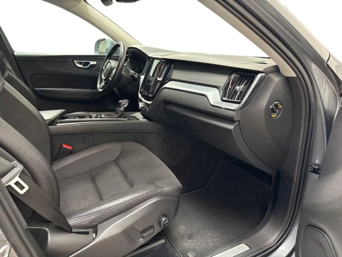 Volvo XC60 usata a Parma (5)