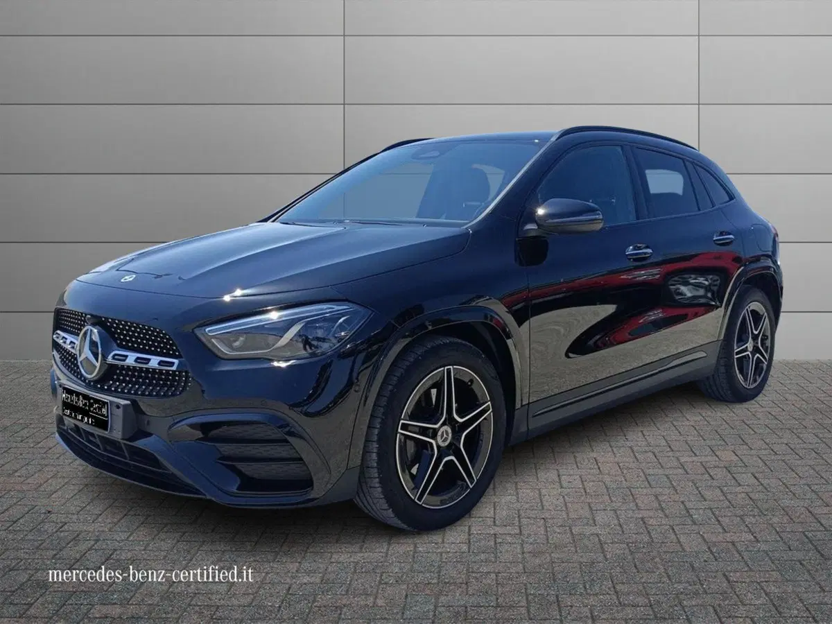 Mercedes-Benz GLA SUV usata a Matera
