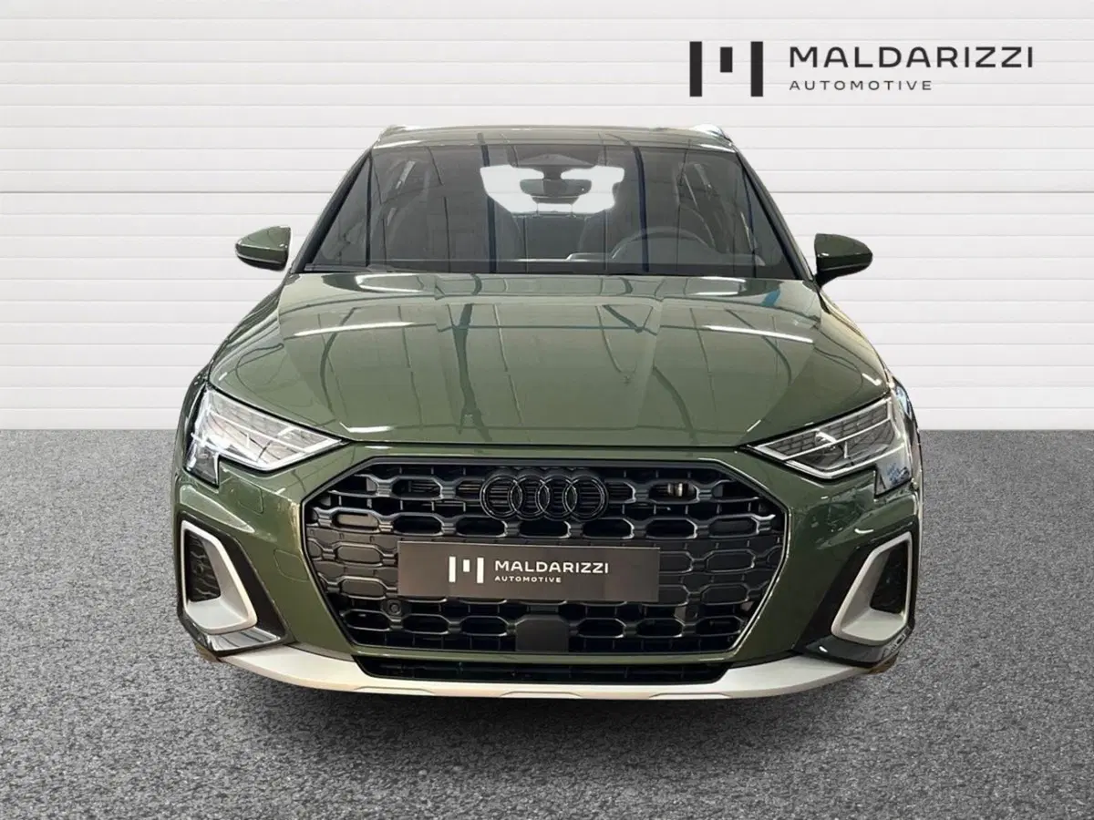 Audi A3 allstreet nuova a Bari (2)