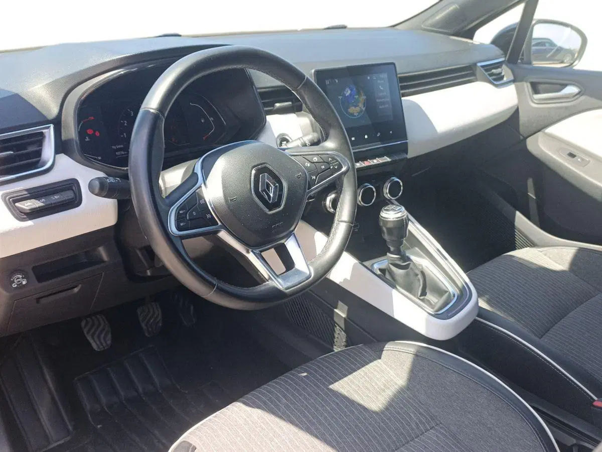 Renault Clio usata a Bari (10)