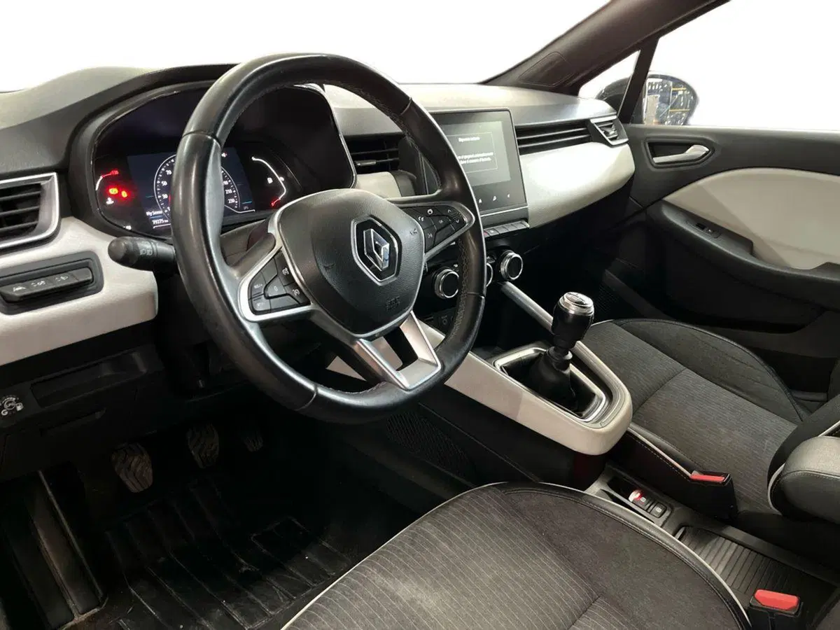 Renault Clio usata a Bari (10)