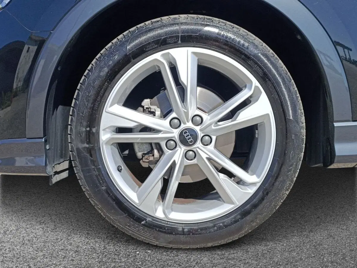 Audi Q3 Sportback usata a Bari (6)