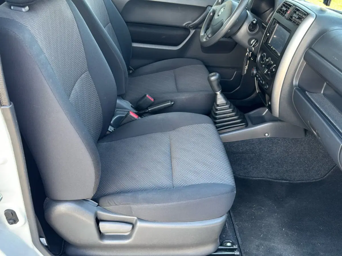 Suzuki Jimny usata a Ferrara (10)