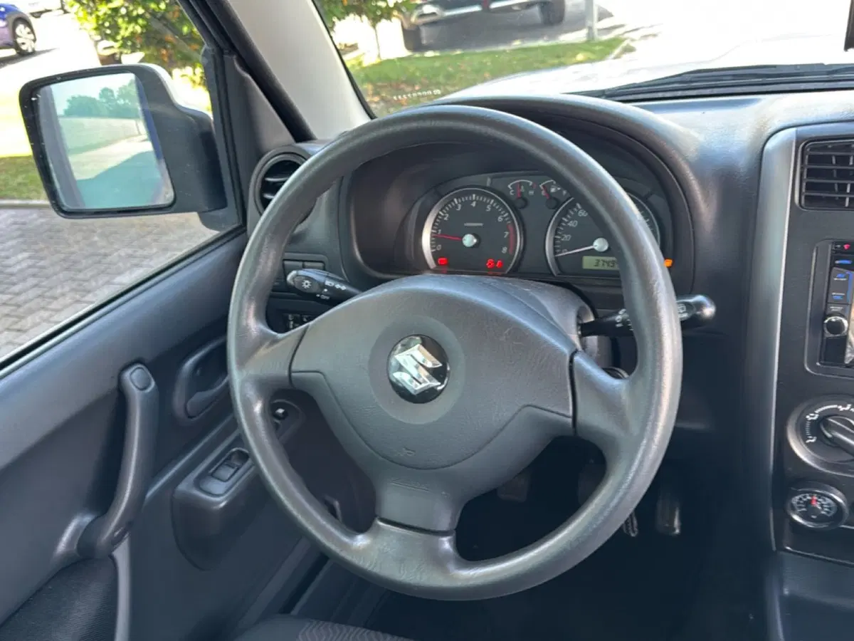 Suzuki Jimny usata a Ferrara (14)