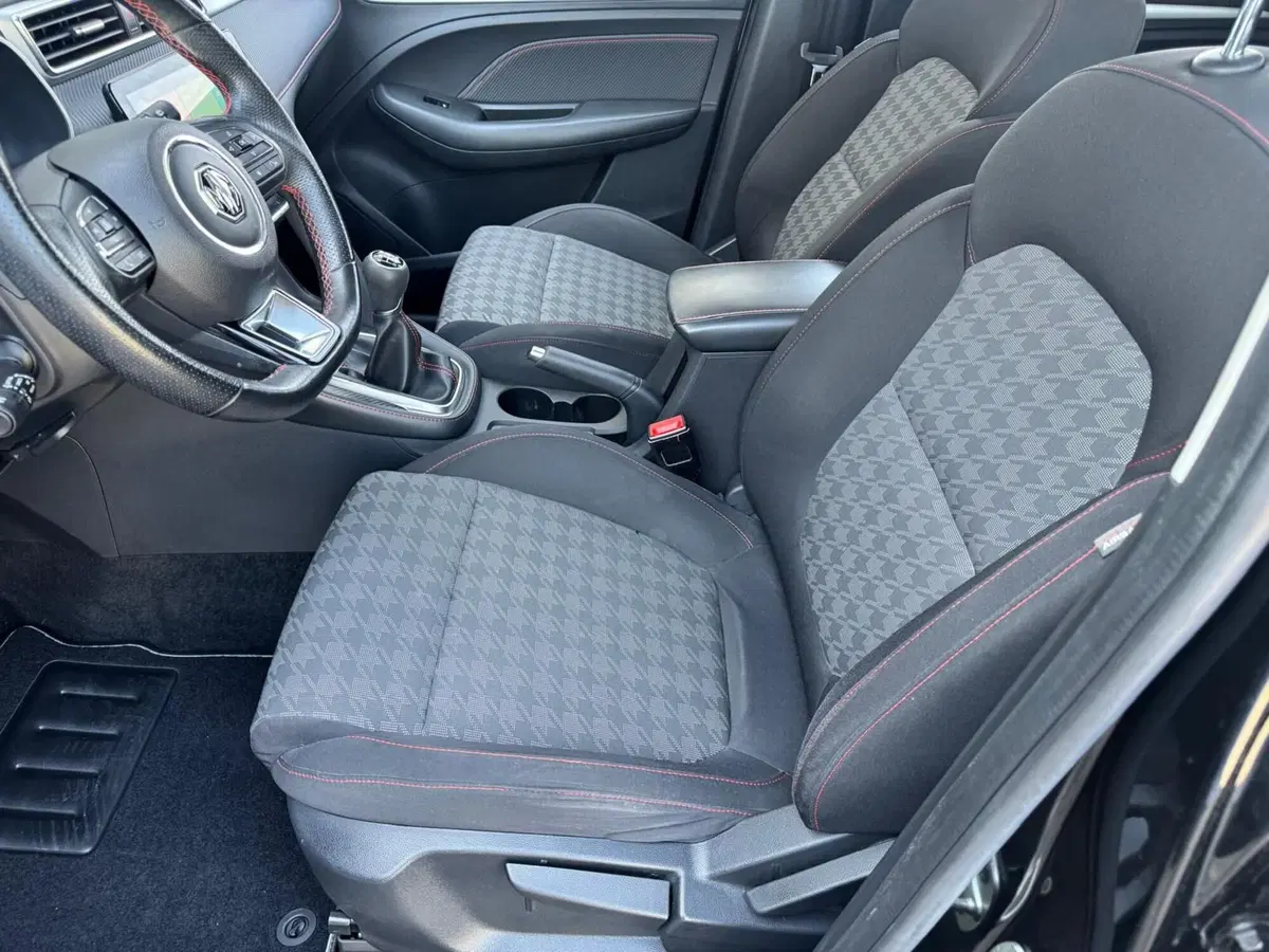 Mg ZS usata a Ferrara (10)
