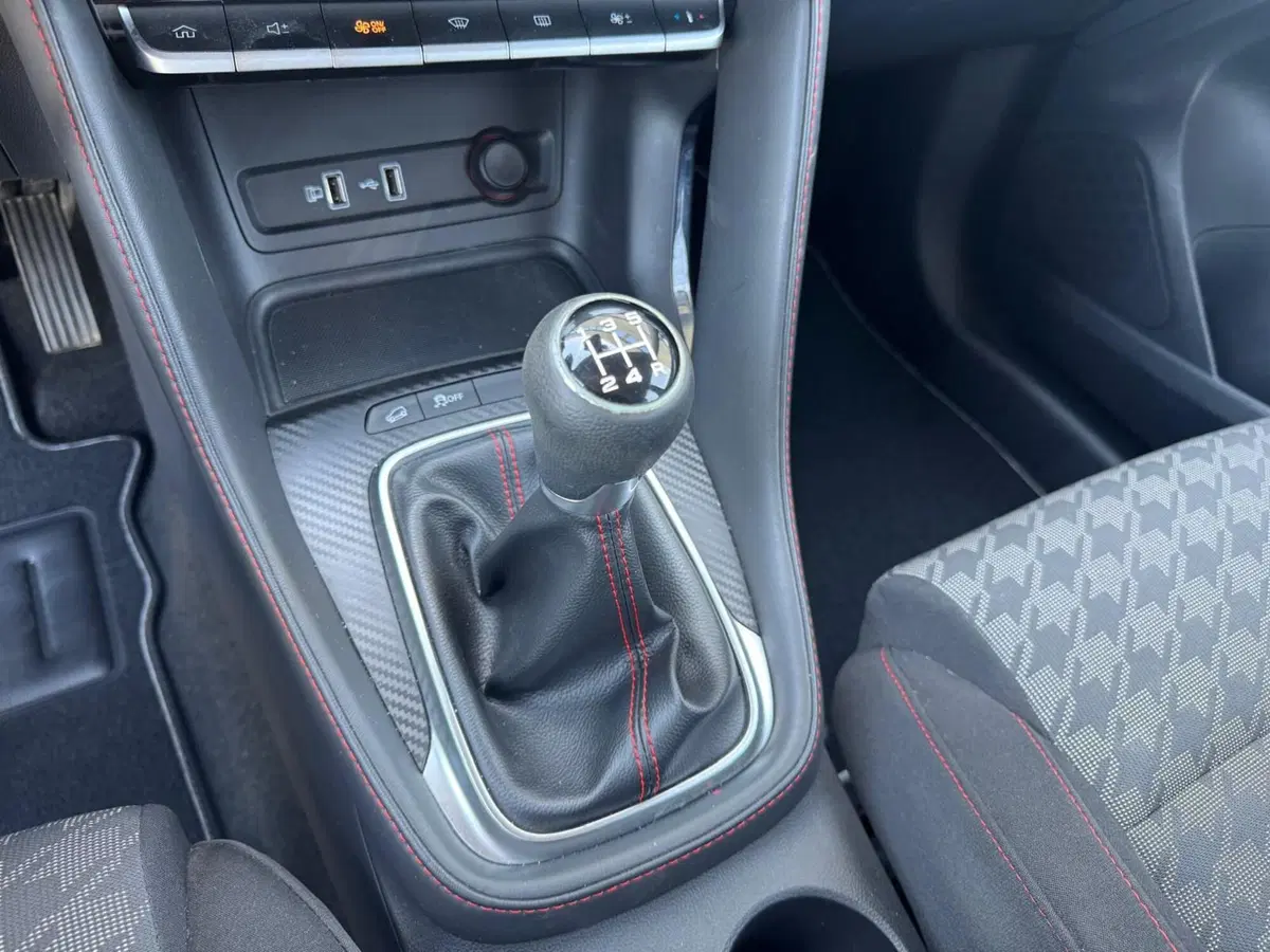 Mg ZS usata a Ferrara (15)