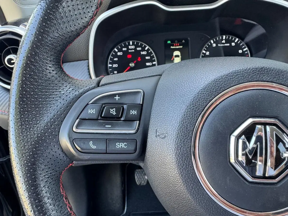 Mg ZS usata a Ferrara (17)