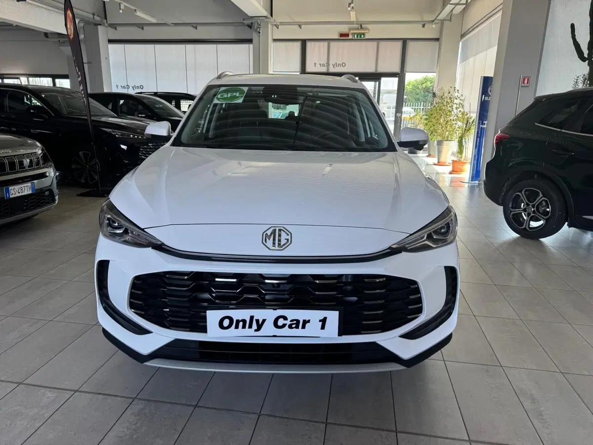 Mg ZS nuova a Ferrara (4)
