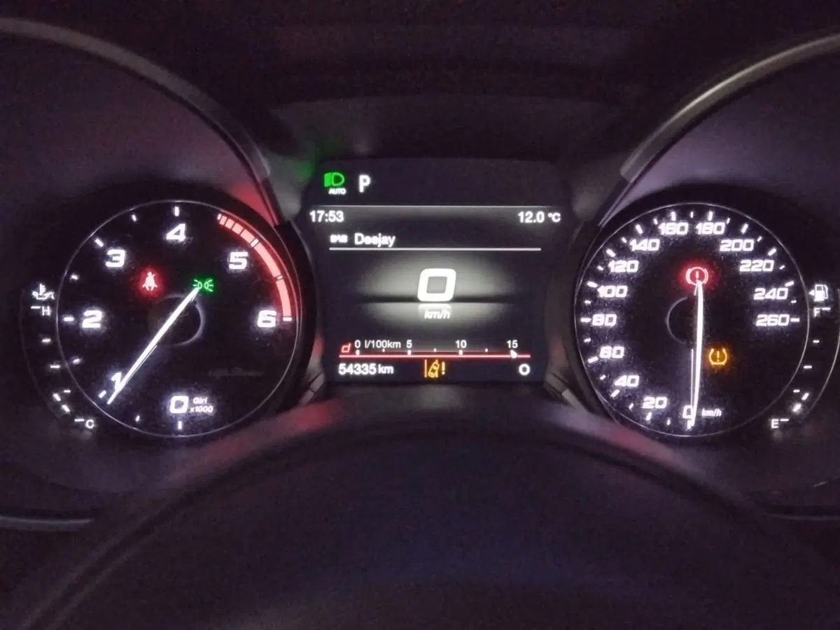 Alfa Romeo Stelvio usata a Pescara (9)