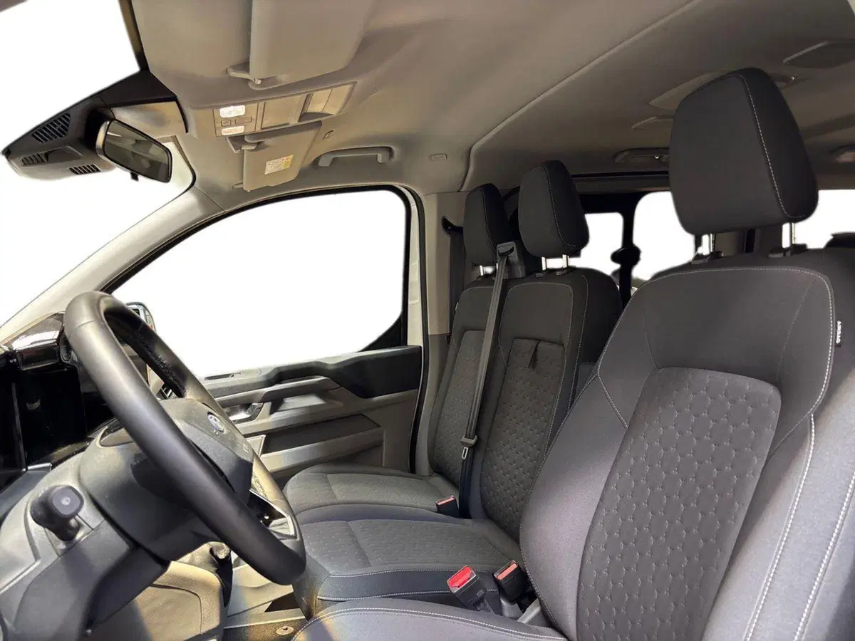 Ford Tourneo Custom usata a Pescara (11)