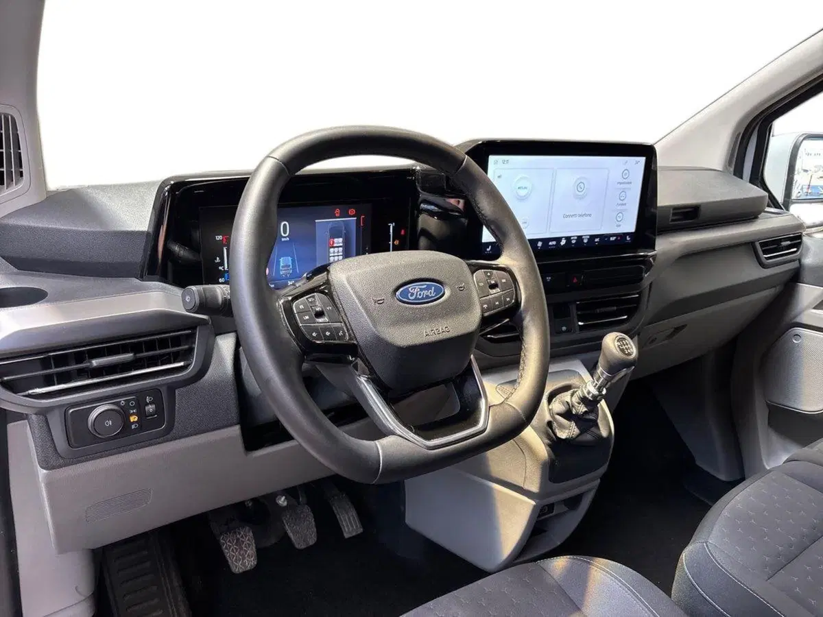 Ford Tourneo Custom usata a Pescara (8)