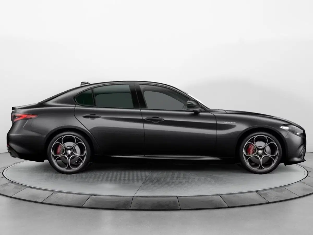 Alfa Romeo Giulia nuova a Pisa (4)