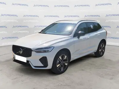 Volvo XC60 B5 AWD automatico Ultimate Dark nuova a Como