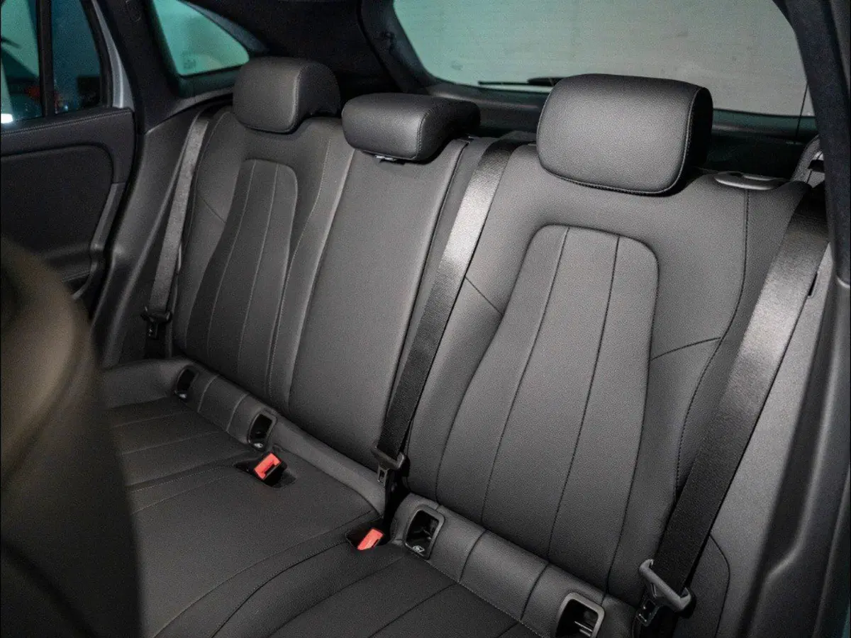 Mercedes-Benz GLA SUV nuova a Macerata (15)