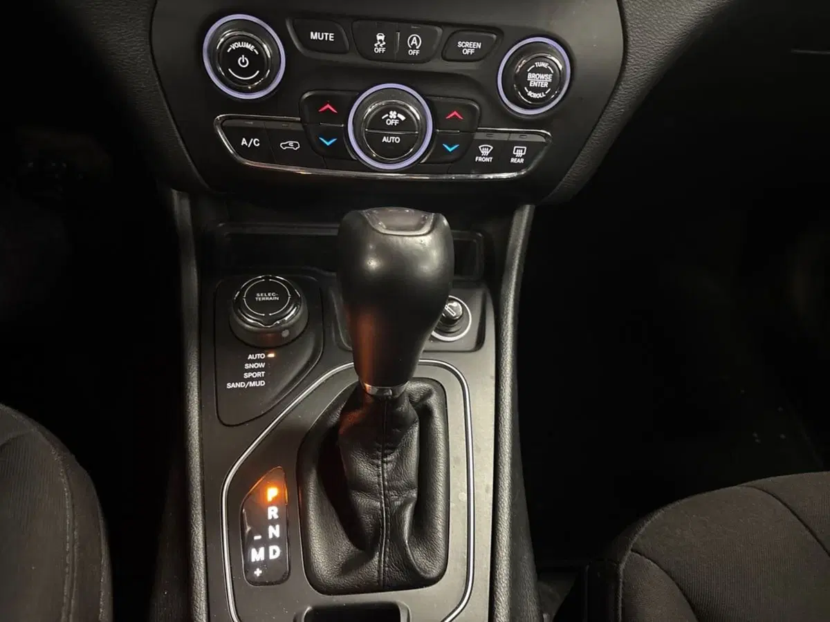 Jeep Cherokee usata a Torino (17)