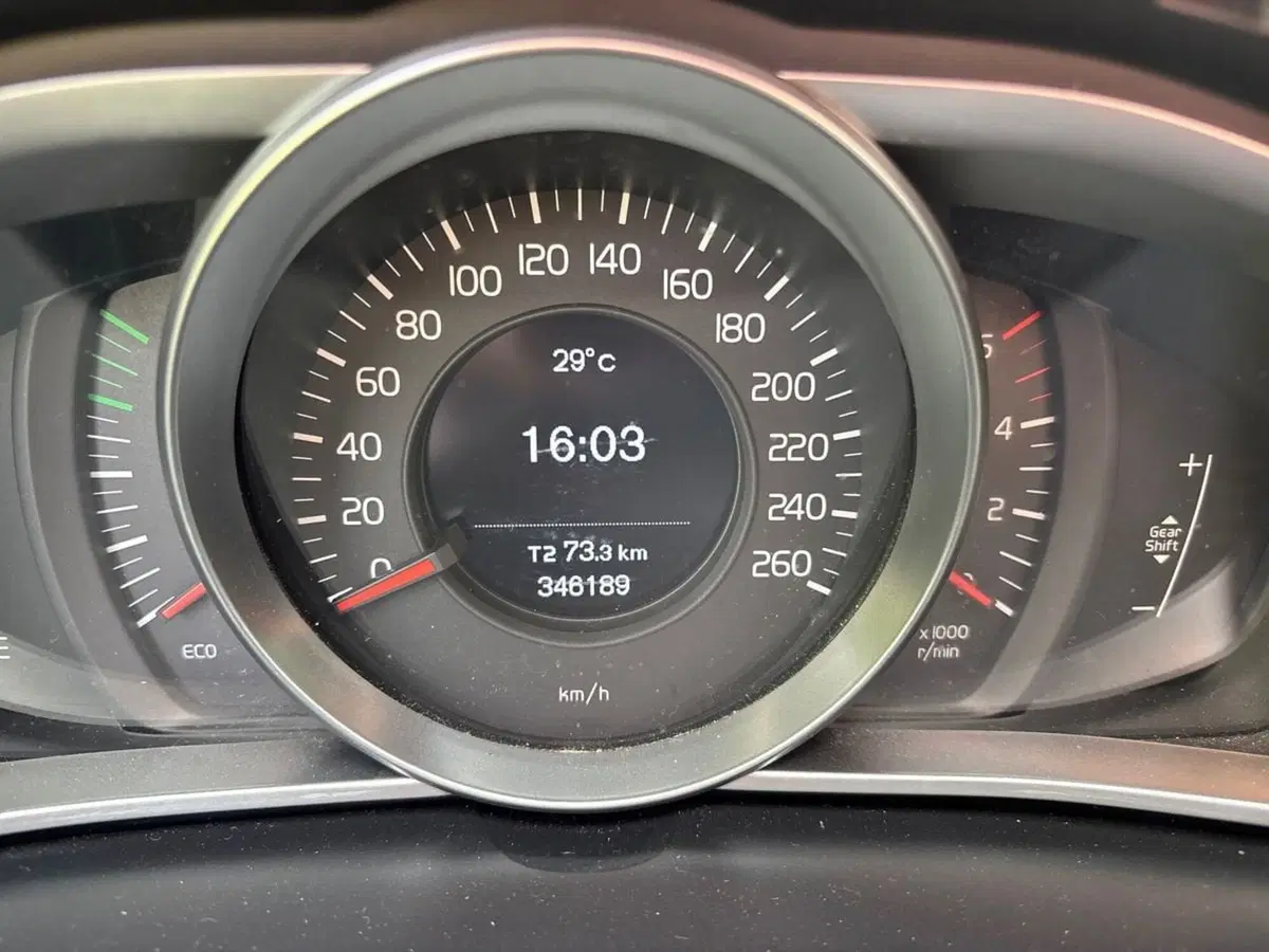 Volvo V40 usata a Torino (6)