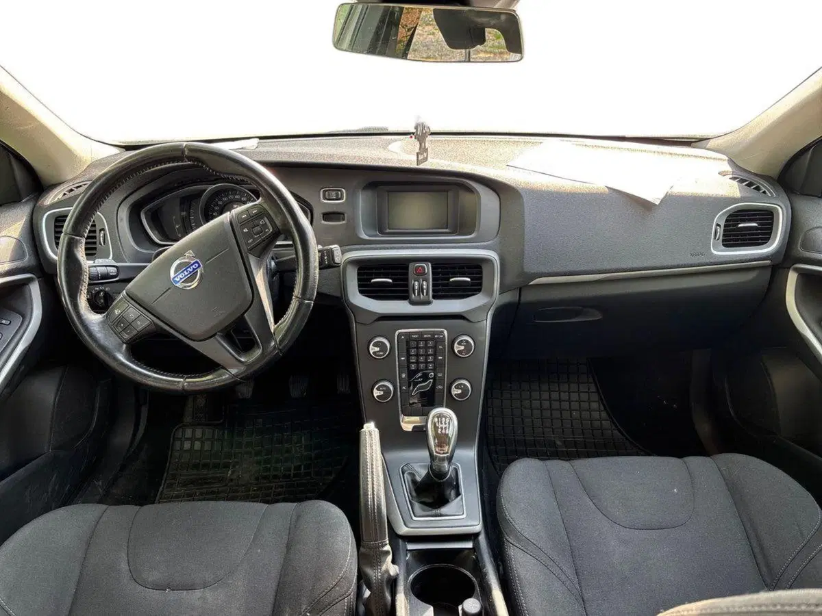 Volvo V40 usata a Torino (7)