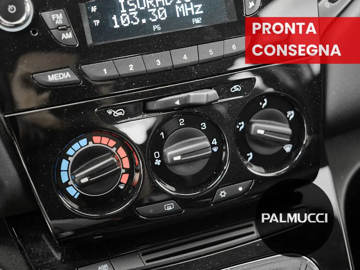 Lancia Ypsilon usata a Prato (11)