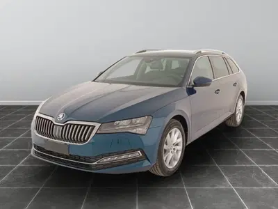 Skoda Superb Station Wagon 2.0 TDI EVO 150 CV SCR DSG Wagon Style nuova a Reggio nell'Emilia