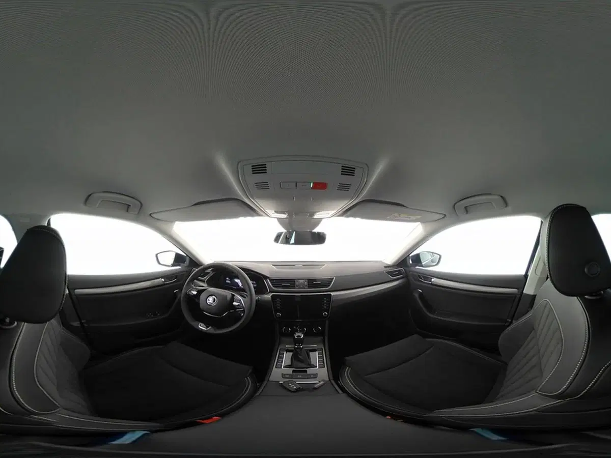Skoda Superb Station Wagon nuova a Reggio Emilia (16)