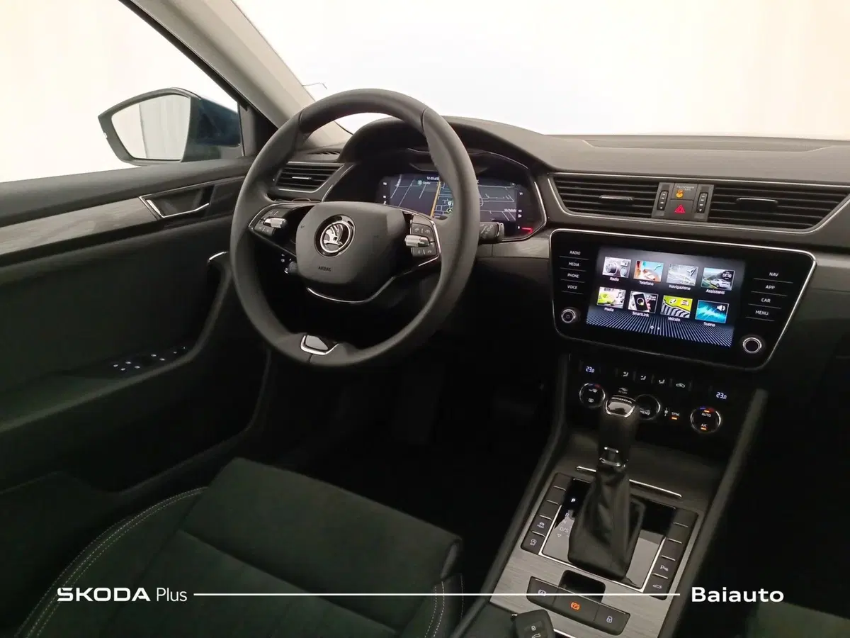 Skoda Superb Station Wagon nuova a Reggio Emilia (6)