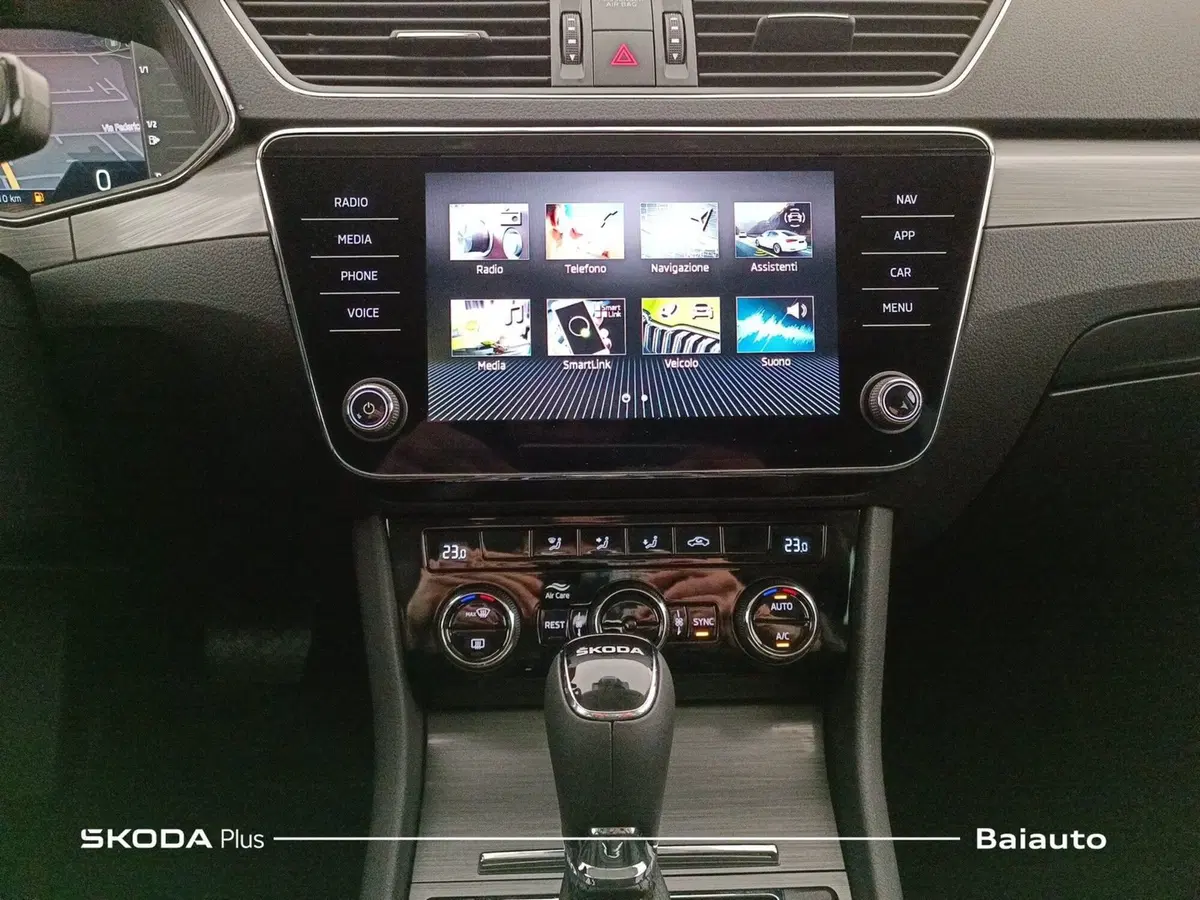 Skoda Superb Station Wagon nuova a Reggio Emilia (8)