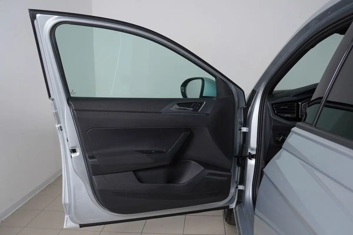 Volkswagen Taigo usata a Perugia (14)