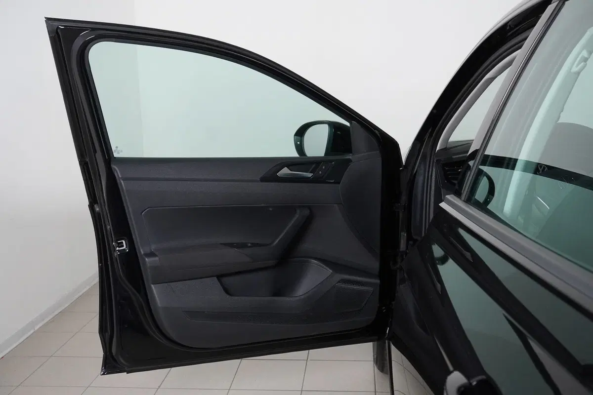 Volkswagen Taigo usata a Perugia (14)