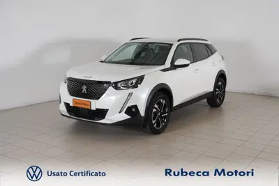 Peugeot 2008 1.2 puretech Allure s&amp;s 130cv eat8 del 2020 usata a Citta' della Pieve
