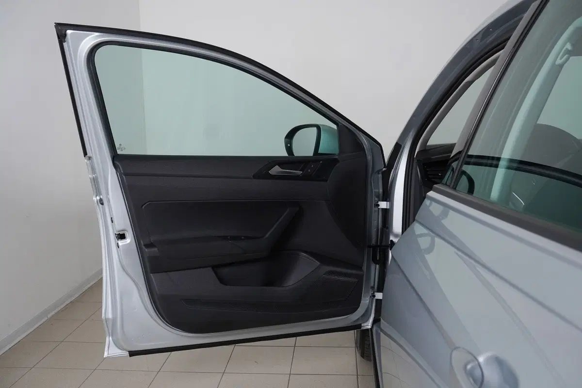 Volkswagen Taigo usata a Perugia (13)