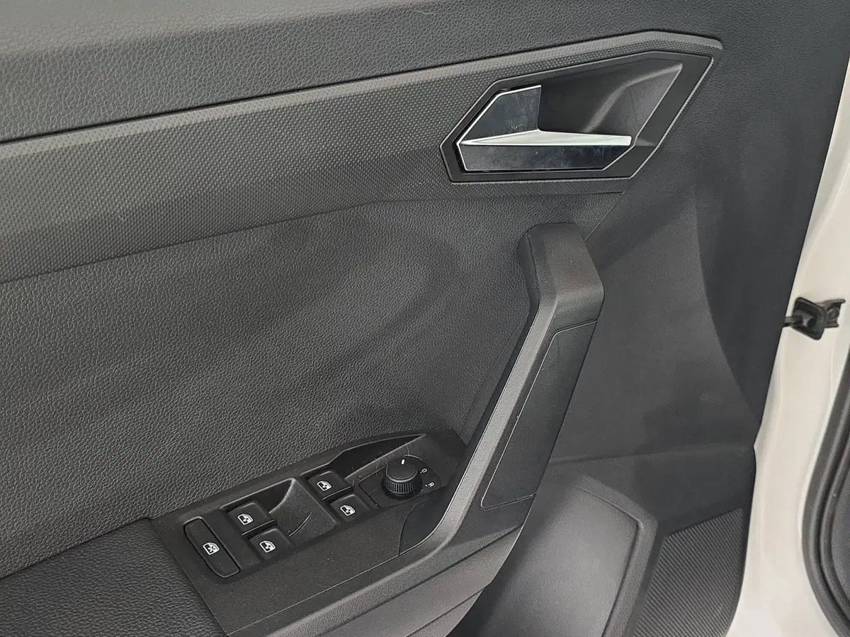 SEAT Arona usata a Asti (18)