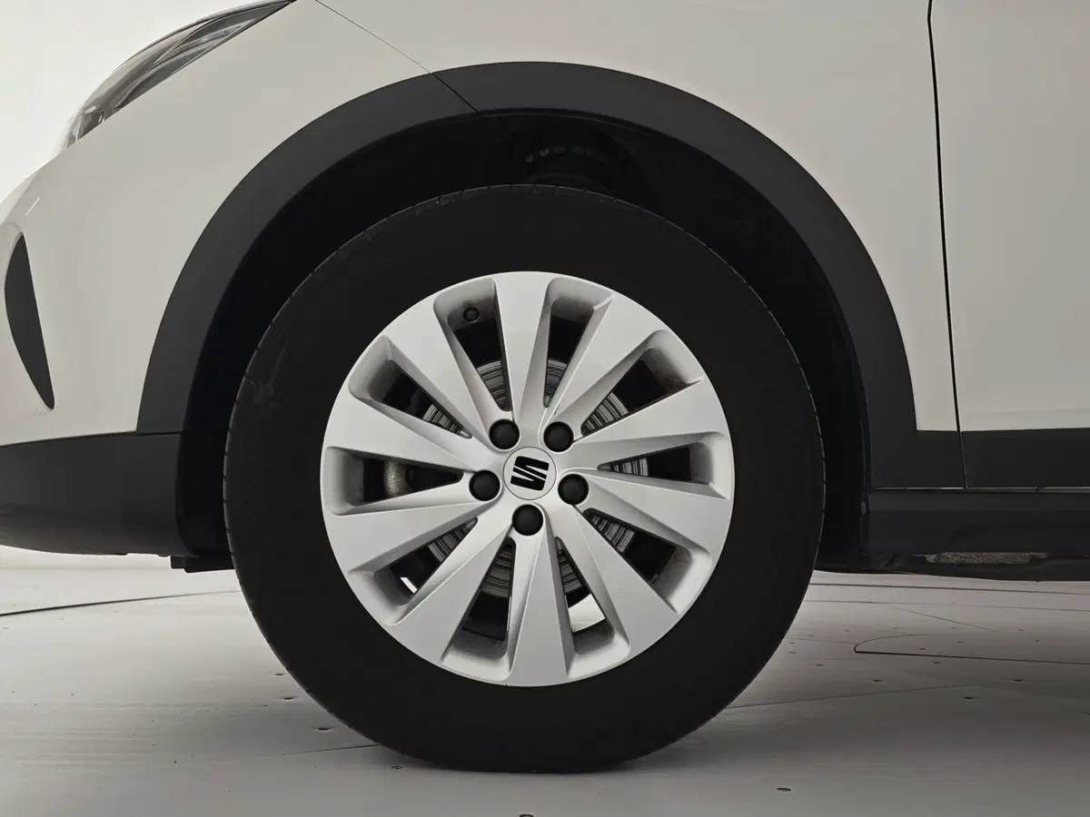 SEAT Arona usata a Asti (7)