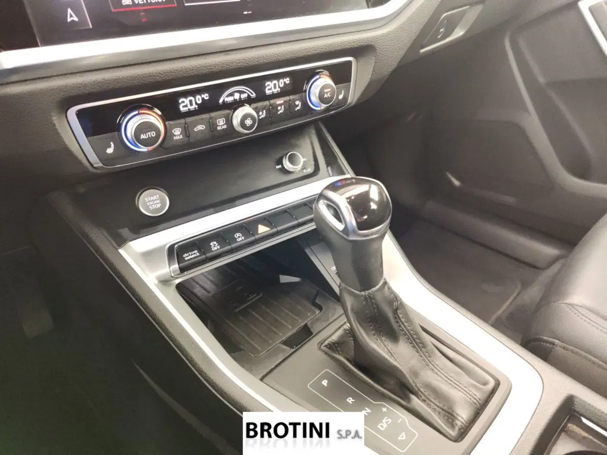 Audi Q3 Sportback usata a La Spezia (12)