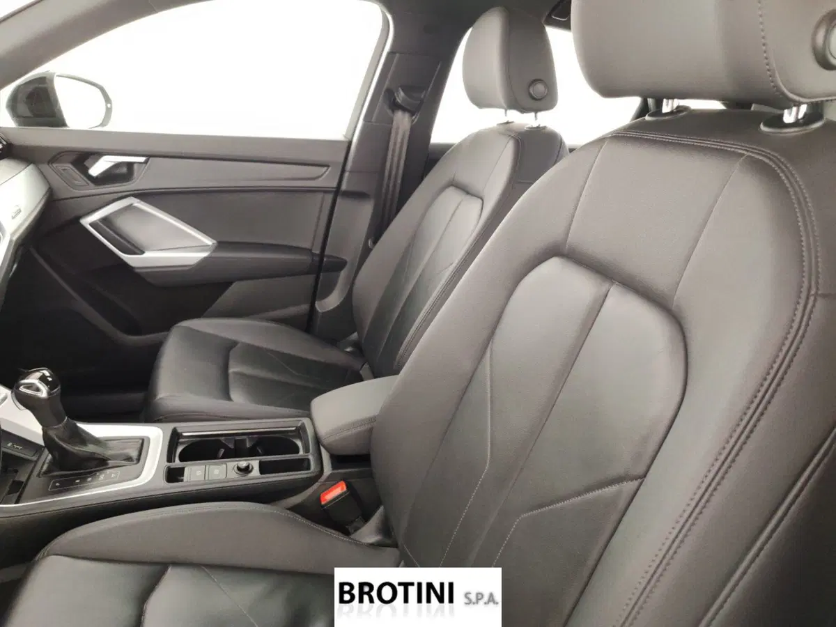 Audi Q3 Sportback usata a La Spezia (9)