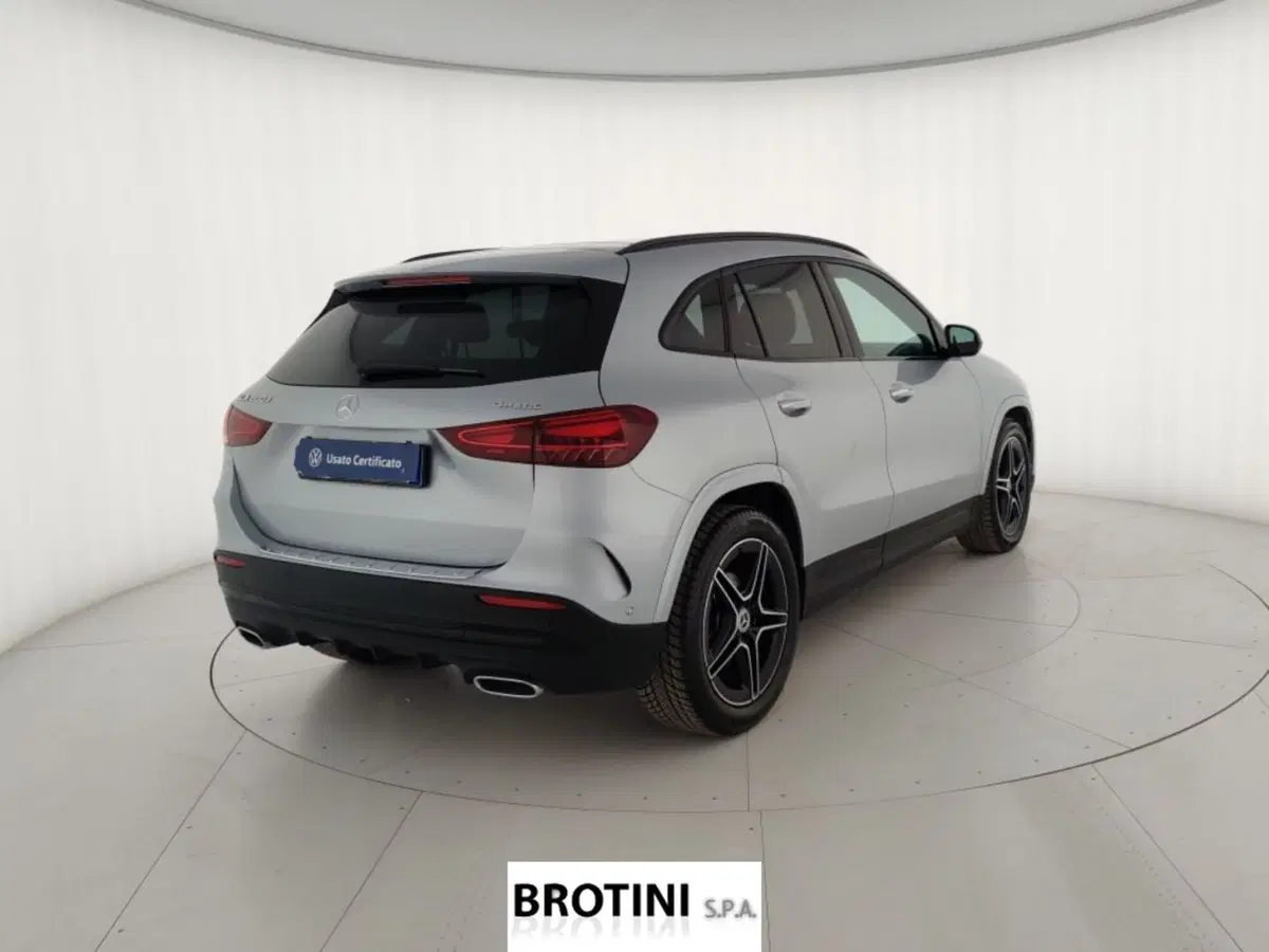 Mercedes-Benz GLA SUV usata a Massa-Carrara (3)