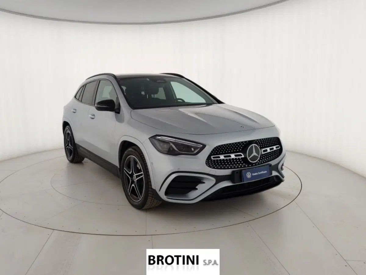 Mercedes-Benz GLA SUV usata a Massa-Carrara (4)