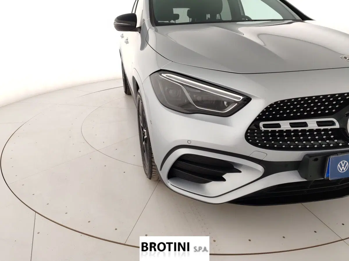 Mercedes-Benz GLA SUV usata a Massa-Carrara (5)