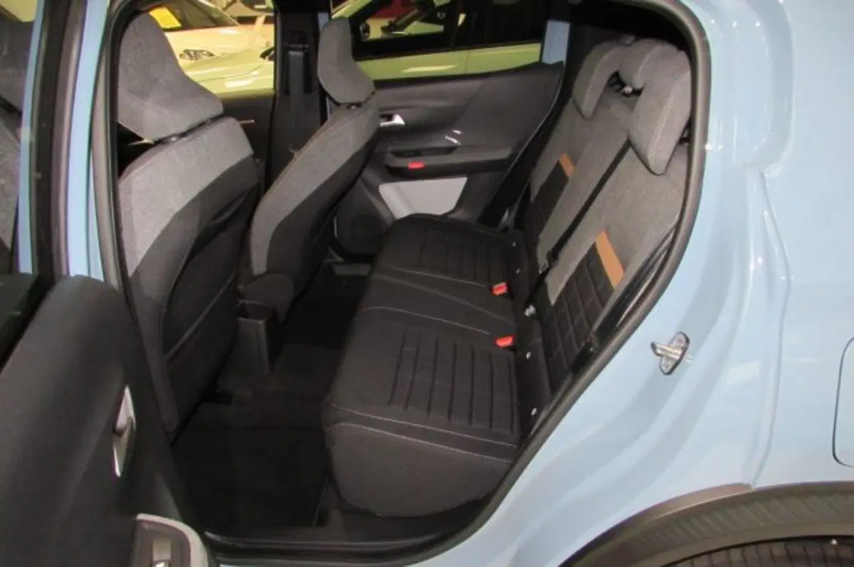 Citroen C3 Aircross nuova a Milano (14)
